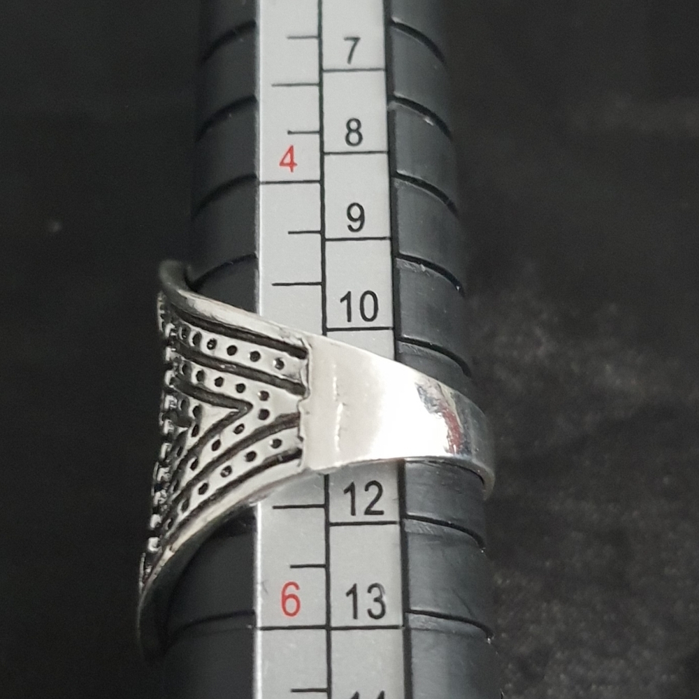 Silver Geometric Ring - Picture 3 of 3